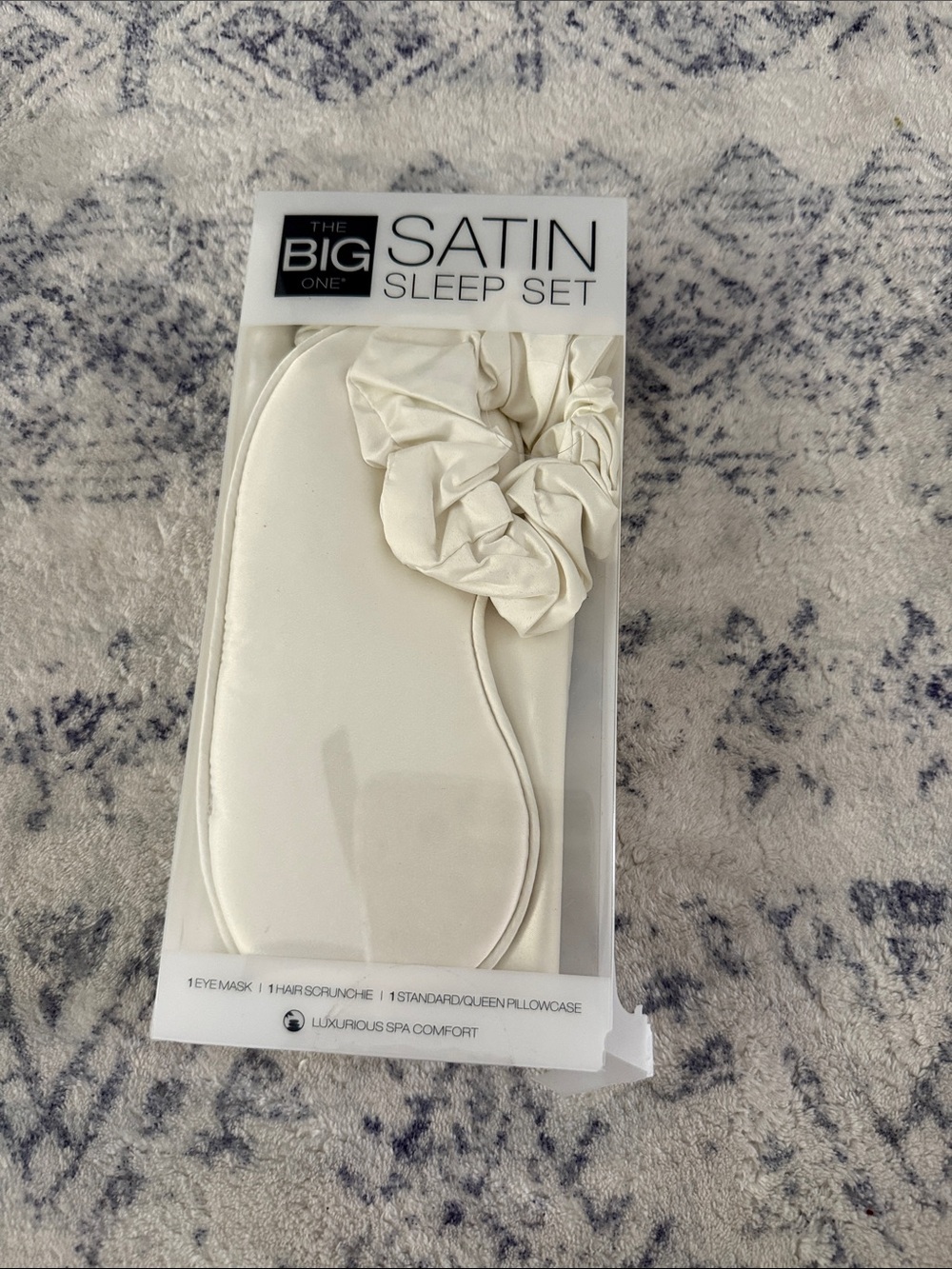 Sleep Set – Eye Mask & Scrunchie